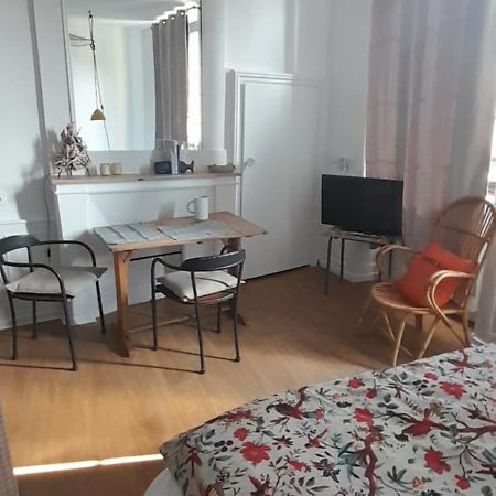 Apartmán Le Secret D'Oscar & La Fantaisie De Jean Morlaix Exteriér fotografie